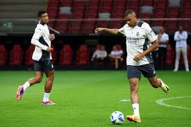 欧冠杯小组赛：体育米兰时隔九年再晋级